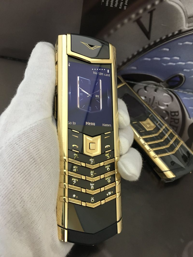 Vertu Signature S Yellow Gold, Black Ceramic back, Black Leather