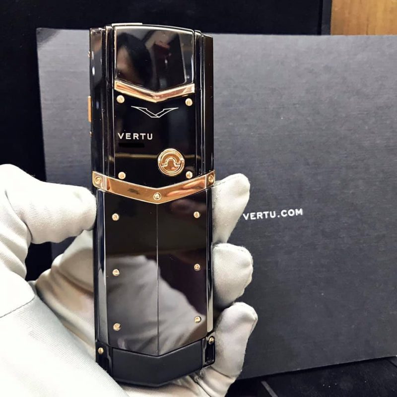 Vertu Signature S Red Gold DLC