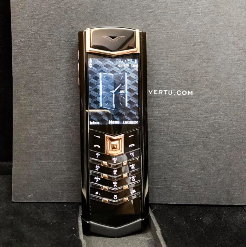 Vertu Signature S Red Gold DLC