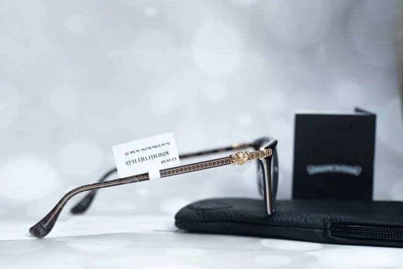 Gọng Kính Chromehearts GISS-BRBBR